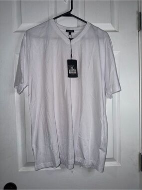 Men's White Short Sleeve V-Neck Tee by Rich Cotton